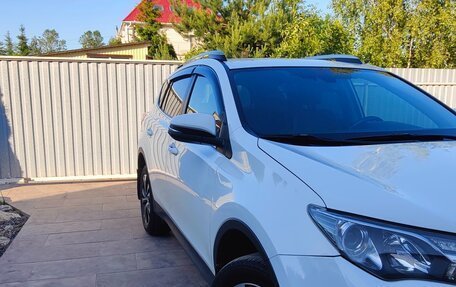 Toyota RAV4, 2015 год, 2 400 000 рублей, 14 фотография
