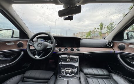 Mercedes-Benz E-Класс, 2016 год, 2 250 000 рублей, 5 фотография