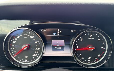 Mercedes-Benz E-Класс, 2016 год, 2 250 000 рублей, 13 фотография