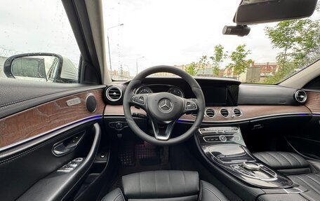 Mercedes-Benz E-Класс, 2016 год, 2 250 000 рублей, 12 фотография