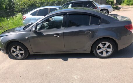 Chevrolet Cruze II, 2010 год, 550 000 рублей, 2 фотография