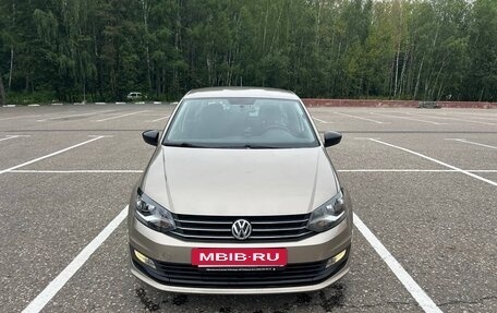 Volkswagen Polo VI (EU Market), 2017 год, 990 000 рублей, 2 фотография