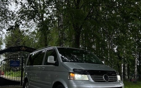 Volkswagen Multivan T5, 2009 год, 1 750 000 рублей, 2 фотография
