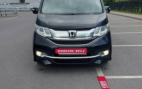 Honda Stepwgn IV, 2016 год, 2 050 000 рублей, 3 фотография