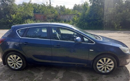 Opel Astra J, 2011 год, 620 000 рублей, 4 фотография