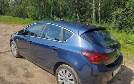 Opel Astra J, 2011 год, 620 000 рублей, 13 фотография