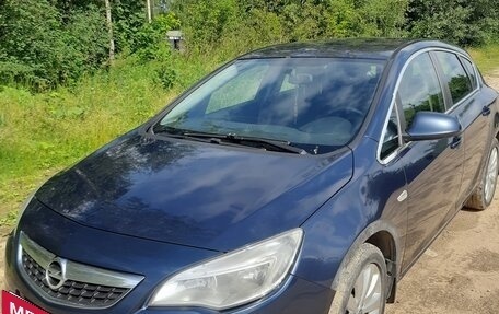 Opel Astra J, 2011 год, 620 000 рублей, 6 фотография