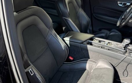 Volvo XC60 II, 2018 год, 3 550 000 рублей, 6 фотография