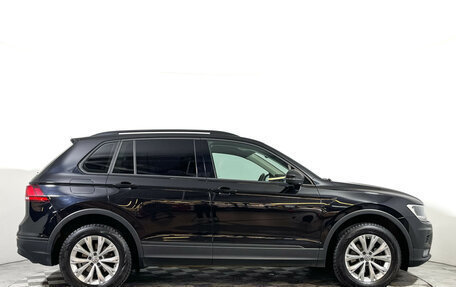 Volkswagen Tiguan II, 2018 год, 1 747 000 рублей, 4 фотография