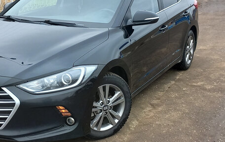 Hyundai Elantra VI рестайлинг, 2018 год, 1 500 000 рублей, 7 фотография