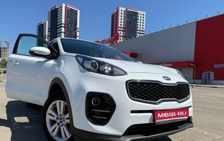 KIA Sportage IV рестайлинг, 2018 год, 2 070 000 рублей, 1 фотография