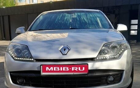 Renault Laguna III рестайлинг, 2008 год, 700 000 рублей, 34 фотография