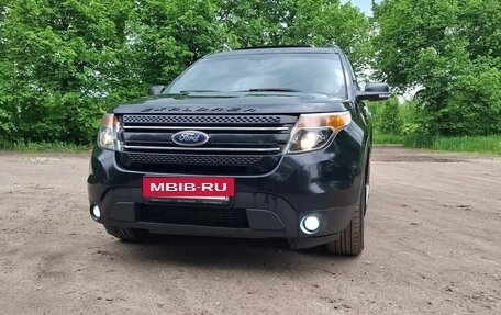 Ford Explorer VI, 2013 год, 1 850 000 рублей, 6 фотография