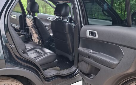 Ford Explorer VI, 2013 год, 1 850 000 рублей, 16 фотография