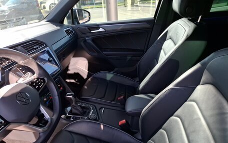 Volkswagen Tiguan II, 2022 год, 3 090 000 рублей, 15 фотография