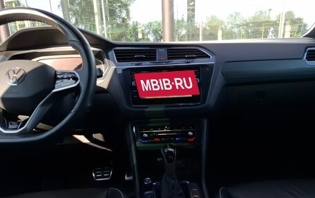 Volkswagen Tiguan II, 2022 год, 3 090 000 рублей, 26 фотография