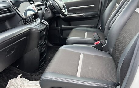 Honda Stepwgn IV, 2019 год, 2 495 000 рублей, 24 фотография