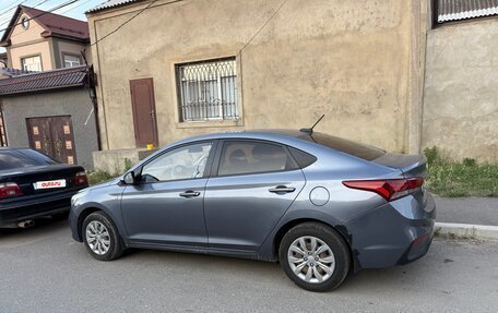 Hyundai Solaris II рестайлинг, 2017 год, 850 000 рублей, 3 фотография