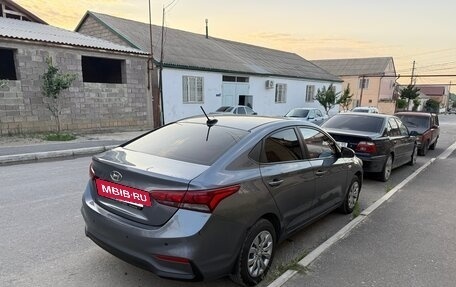 Hyundai Solaris II рестайлинг, 2017 год, 850 000 рублей, 4 фотография