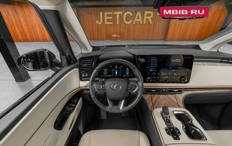 Lexus LM, 2024 год, 17 370 000 рублей, 12 фотография