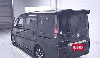Honda Stepwgn IV, 2017 год, 1 700 000 рублей, 2 фотография