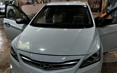 Hyundai Solaris II рестайлинг, 2015 год, 630 000 рублей, 1 фотография