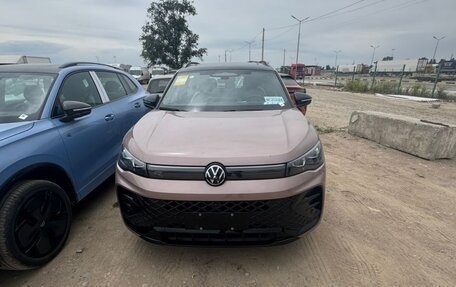 Volkswagen Tiguan, 2024 год, 4 490 000 рублей, 1 фотография