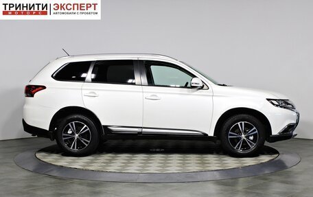 Mitsubishi Outlander III рестайлинг 3, 2015 год, 1 447 000 рублей, 4 фотография