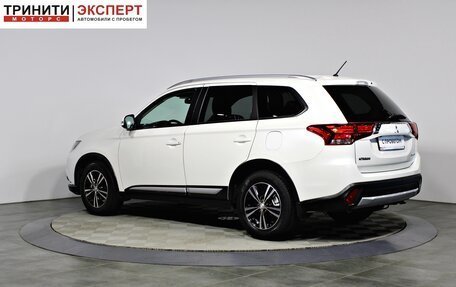 Mitsubishi Outlander III рестайлинг 3, 2015 год, 1 447 000 рублей, 7 фотография