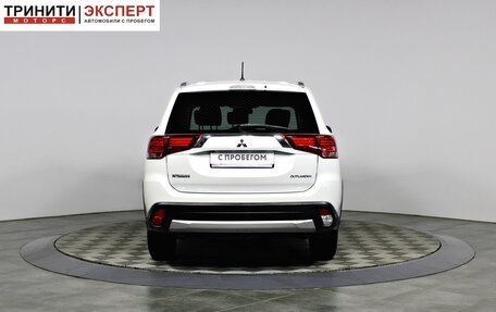 Mitsubishi Outlander III рестайлинг 3, 2015 год, 1 447 000 рублей, 6 фотография