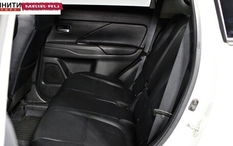 Mitsubishi Outlander III рестайлинг 3, 2015 год, 1 447 000 рублей, 16 фотография