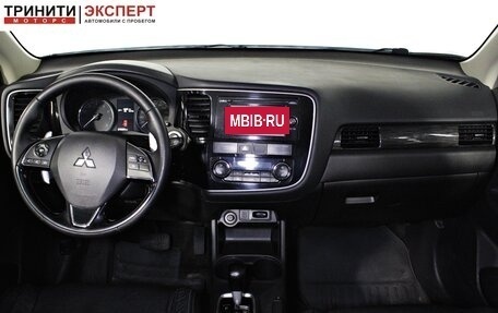 Mitsubishi Outlander III рестайлинг 3, 2015 год, 1 447 000 рублей, 13 фотография