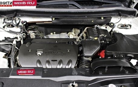 Mitsubishi Outlander III рестайлинг 3, 2015 год, 1 447 000 рублей, 17 фотография