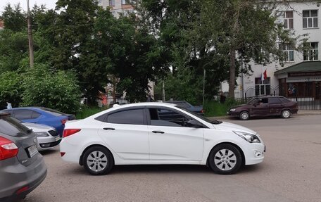 Hyundai Solaris II рестайлинг, 2015 год, 630 000 рублей, 4 фотография