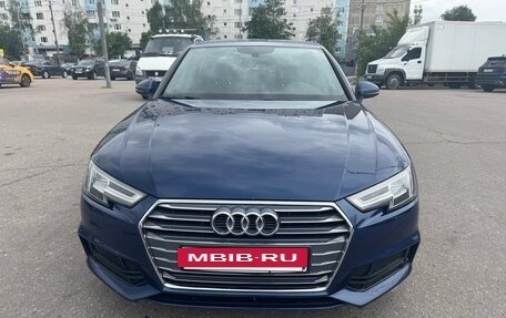 Audi A4, 2017 год, 2 950 000 рублей, 2 фотография
