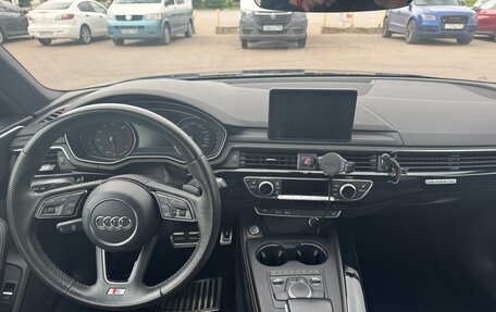 Audi A4, 2017 год, 2 950 000 рублей, 8 фотография