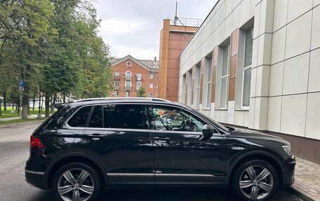 Volkswagen Tiguan II, 2018 год, 2 950 000 рублей, 3 фотография