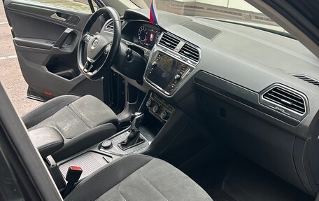 Volkswagen Tiguan II, 2018 год, 2 950 000 рублей, 11 фотография