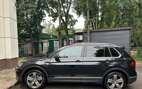 Volkswagen Tiguan II, 2018 год, 2 950 000 рублей, 6 фотография