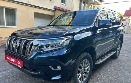 Toyota Land Cruiser Prado 150 рестайлинг 2, 2019 год, 4 890 000 рублей, 8 фотография