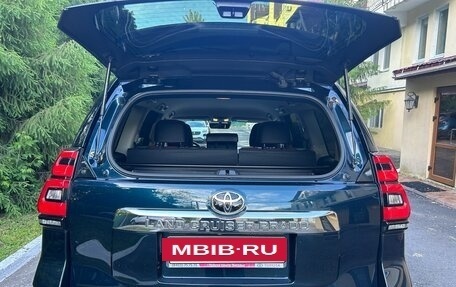 Toyota Land Cruiser Prado 150 рестайлинг 2, 2019 год, 4 890 000 рублей, 12 фотография