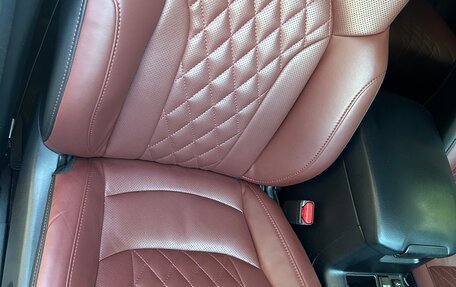 Toyota Land Cruiser Prado 150 рестайлинг 2, 2019 год, 4 890 000 рублей, 34 фотография
