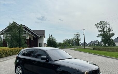 BMW 1 серия, 2011 год, 800 000 рублей, 4 фотография