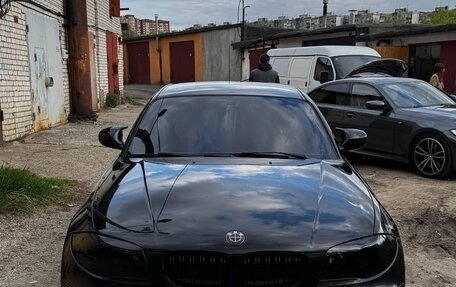 BMW 1 серия, 2011 год, 800 000 рублей, 6 фотография