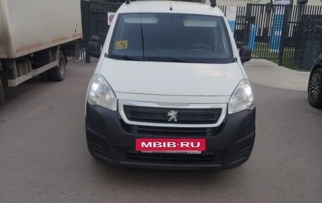 Peugeot Partner II рестайлинг 2, 2017 год, 1 150 000 рублей, 2 фотография