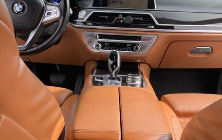 BMW 7 серия, 2017 год, 4 790 000 рублей, 13 фотография