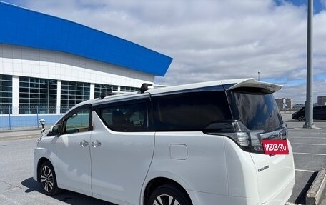 Toyota Vellfire II, 2017 год, 3 490 000 рублей, 8 фотография