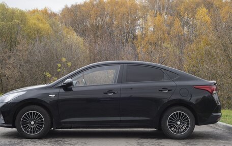 Hyundai Solaris II рестайлинг, 2021 год, 1 800 000 рублей, 11 фотография