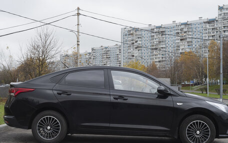 Hyundai Solaris II рестайлинг, 2021 год, 1 800 000 рублей, 7 фотография