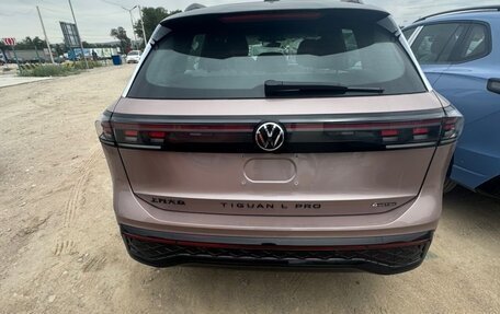 Volkswagen Tiguan, 2024 год, 4 490 000 рублей, 4 фотография